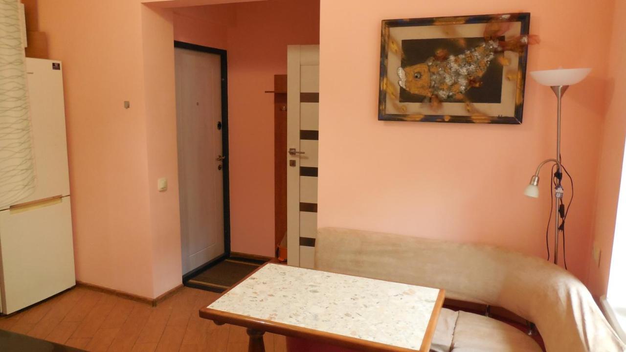 2 Room Apartment Near Opera House Lviv Exterior foto