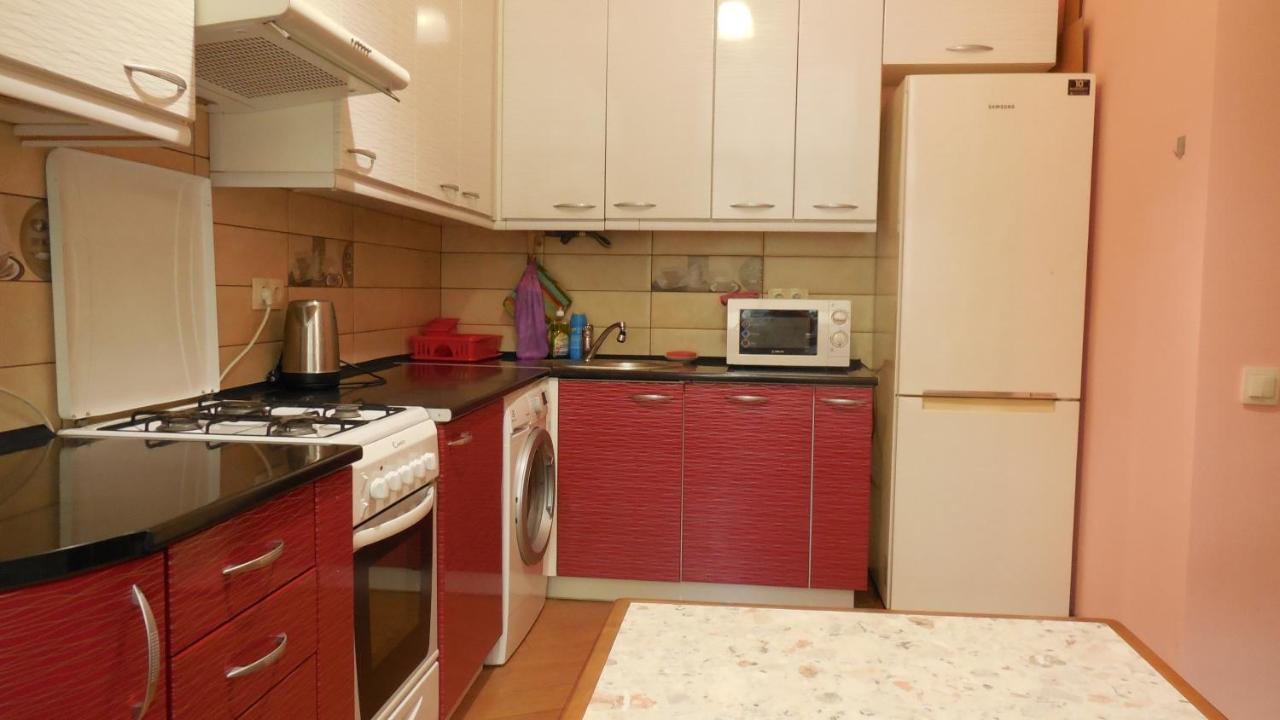 2 Room Apartment Near Opera House Lviv Exterior foto